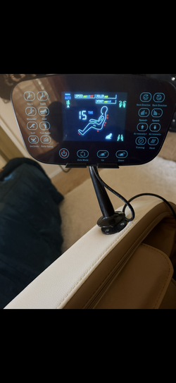 Mazzup Full-body, Zero-Gravity Shiatsu Massage Chair