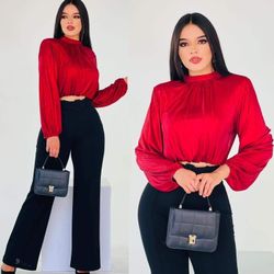 New Women's Top Size Small 