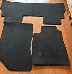 Buick Envista 2024 original Floor Mats set basically new