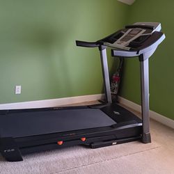 New- NordicTrack T5.5 Treadmill