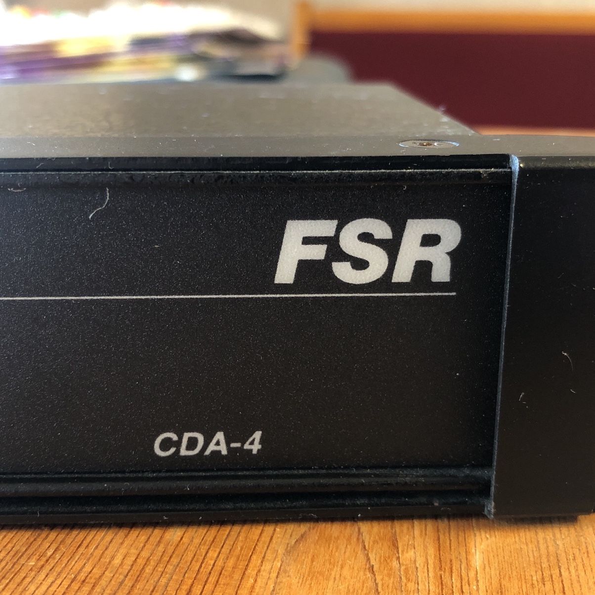 FSR CDA-4 VGA Monitor Distribution Amplifier - 4 Outputs With AC