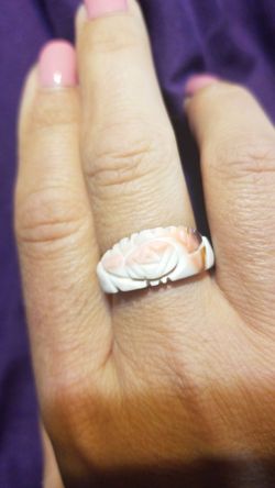 Size 8 Carved shell ring