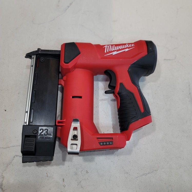 Milwaukee
M12 12-Volt 23-Gauge Lithium-Ion Cordless Pin Nailer (Tool-Only)