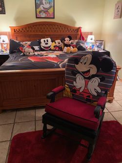 Mid easter king bed