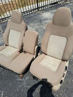 Asientos para ford pick up delanteros  usados en  Buena Condicion