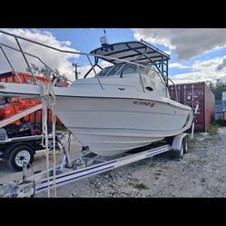 2000 Cobia 220 Walk around 