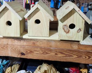 Wooden Bird HOUSE