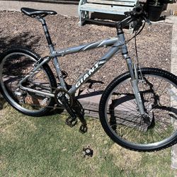 26” Mountain Bike “Giant” Excellent Condition!!