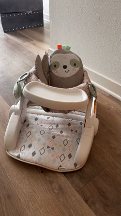 Baby floor seat