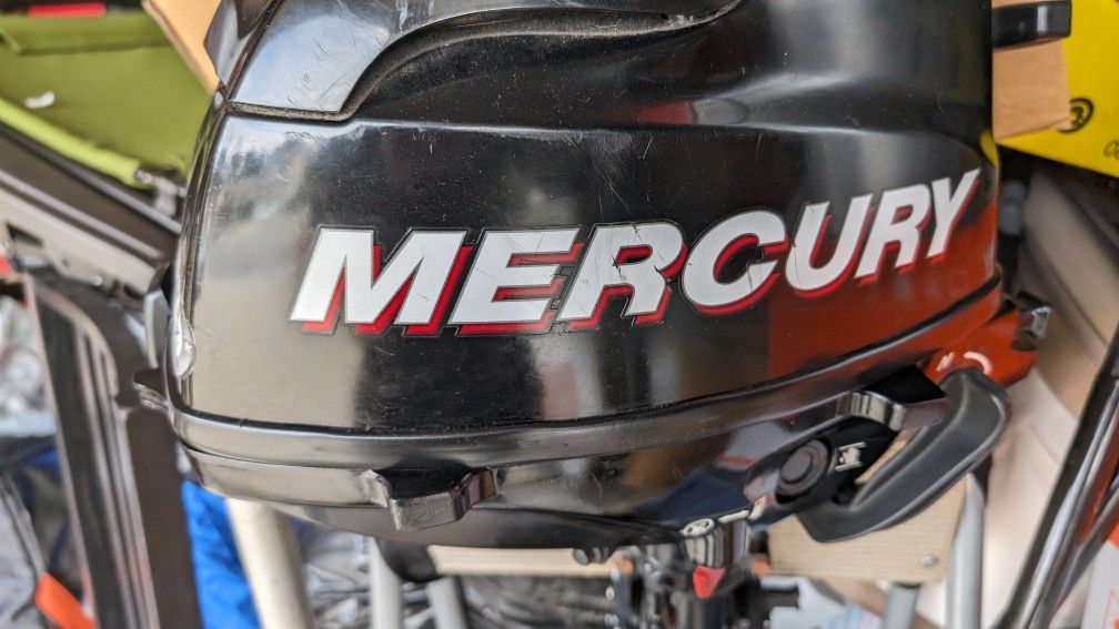 3.5 HP Mercury Outboard Motor Runs Perfect