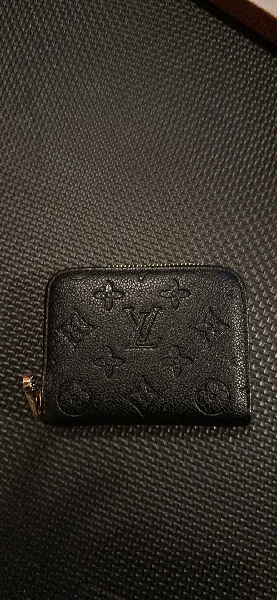 Louis Vuitton zippy coin purse black