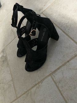 Top Moda Black Block Heel Sandals