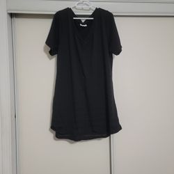 Black LulaRoe Christy Shirt