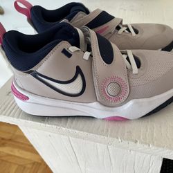 Girls Nike Sneakers