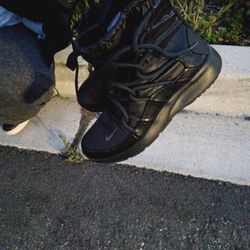 Black Nike Boots Women's Size 9