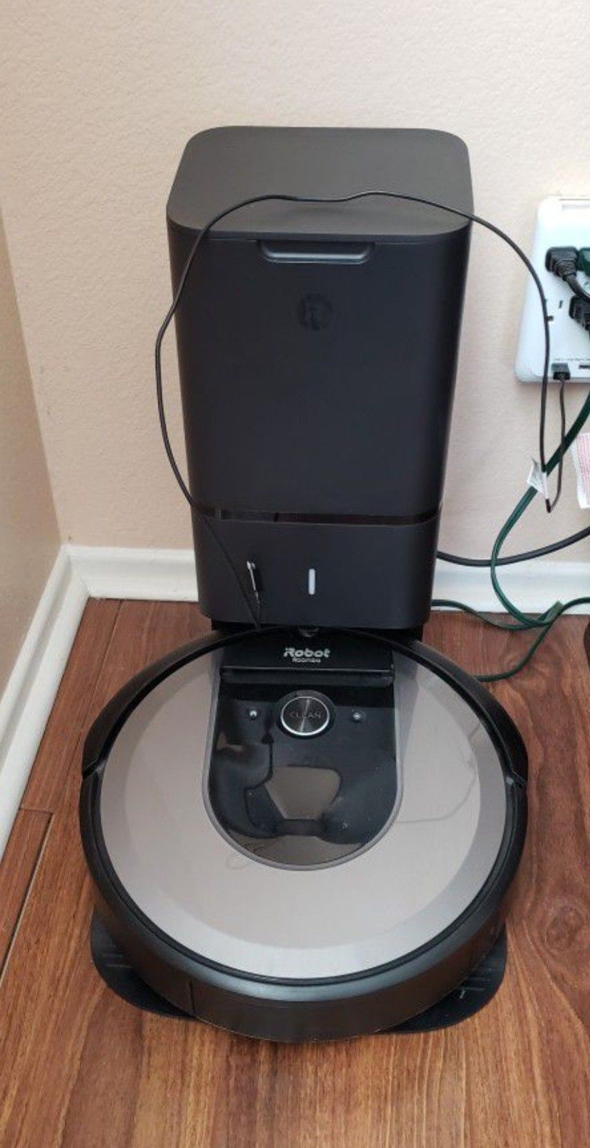 Roomba i8+ Vacuum