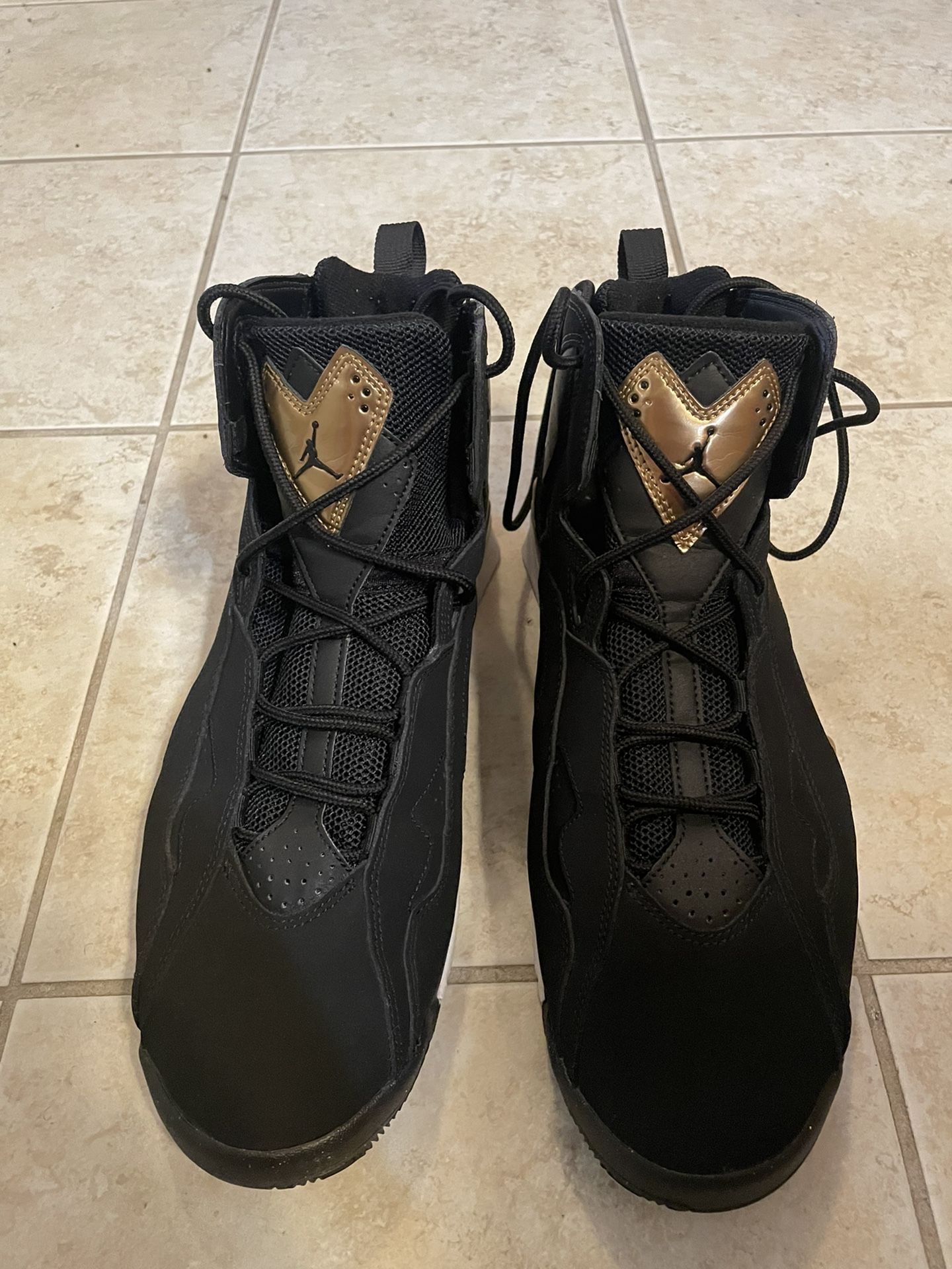 Jordan True Flight ‘Black Metallic Gold’