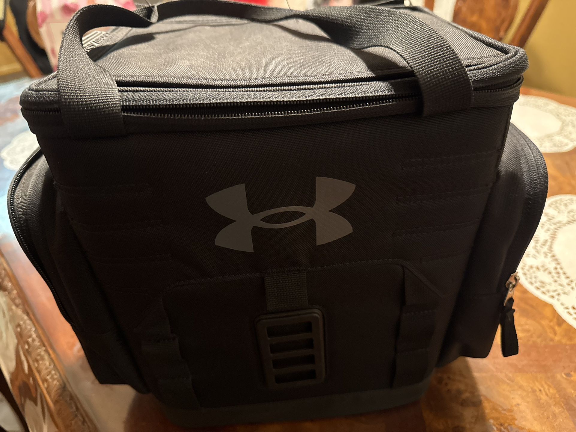 UNDER ARMOUR Lunch Cooler 12 Cans