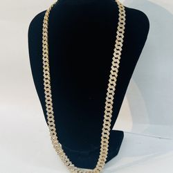 10k Solid Gold 11mm heavy Cuban link Chain necklace, weights 74.4 grams, 22” long- was 12k new!  Really Nice- Like New 