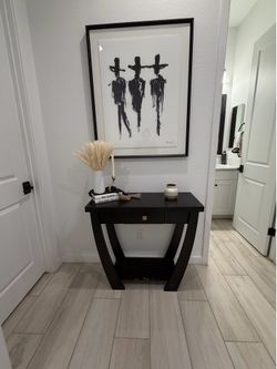 Entry way table