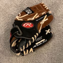 Rawlings Baseball Glove