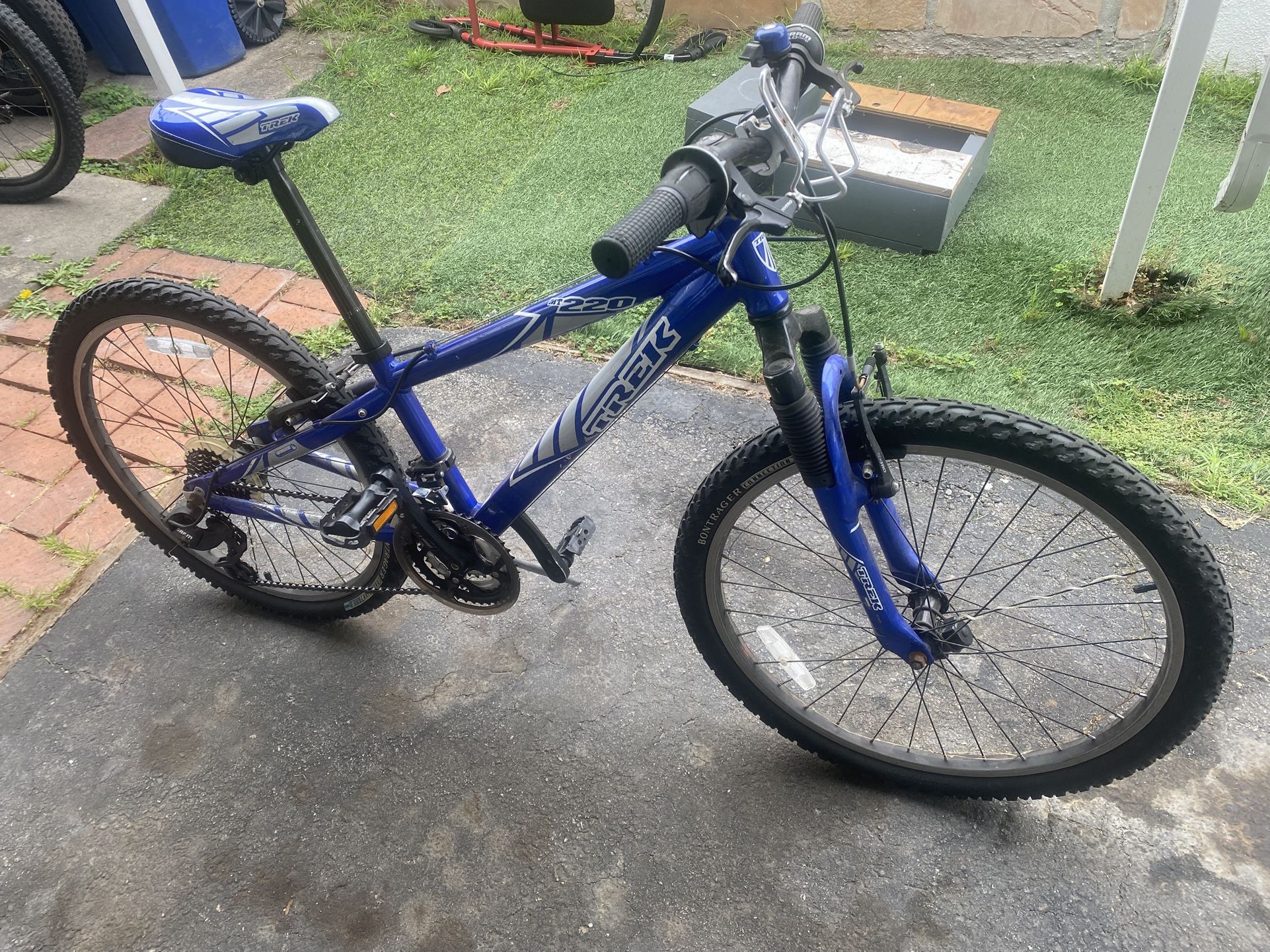 Trek MT 220 mountain bike 