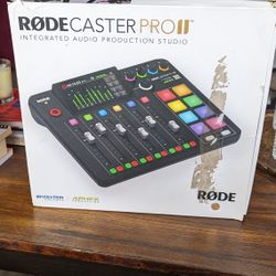 RODEcaster PRO II Integrated Audio Production Studio