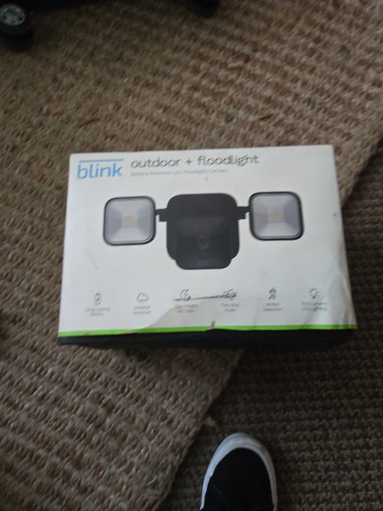 Brand New Blink Outdoor Camera And Flood Kight