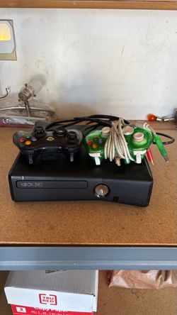 Xbox 360 S Console Bundle