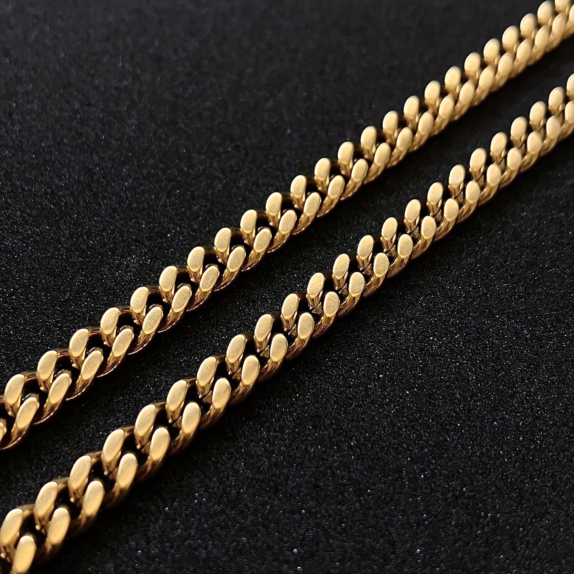 18K Gold Curb Chain Necklace 5mm 22”