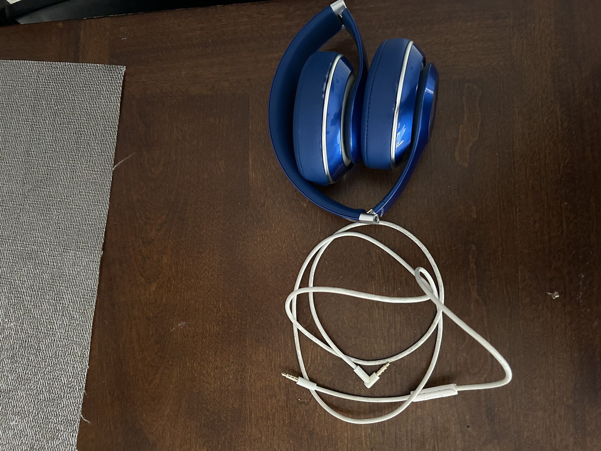 Beats Studio Wired (Non-BlueTooth, Must Use Cord
