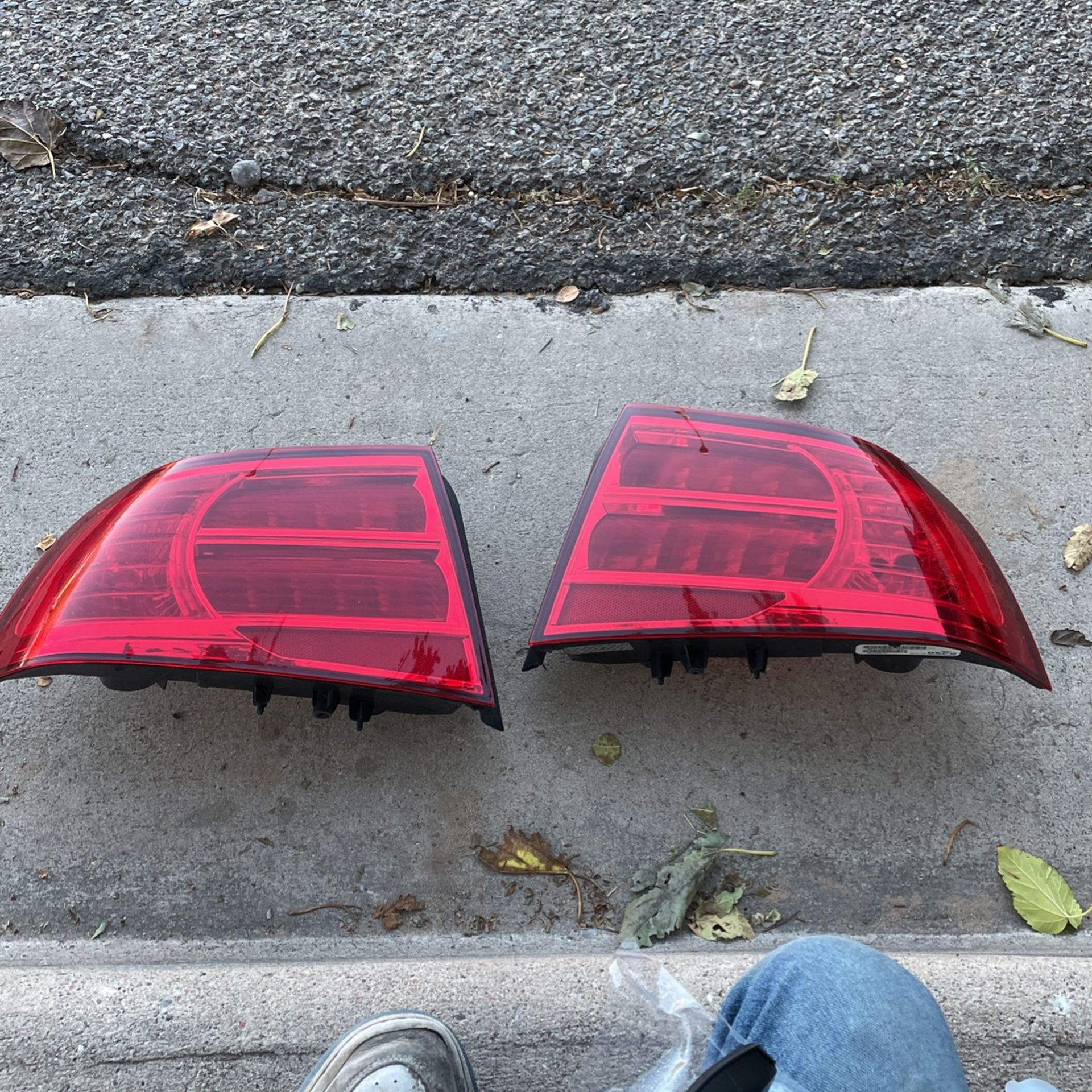 New 04-06 Acura Tl Tail Lights 
