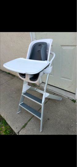 4moms High Chair with Tray