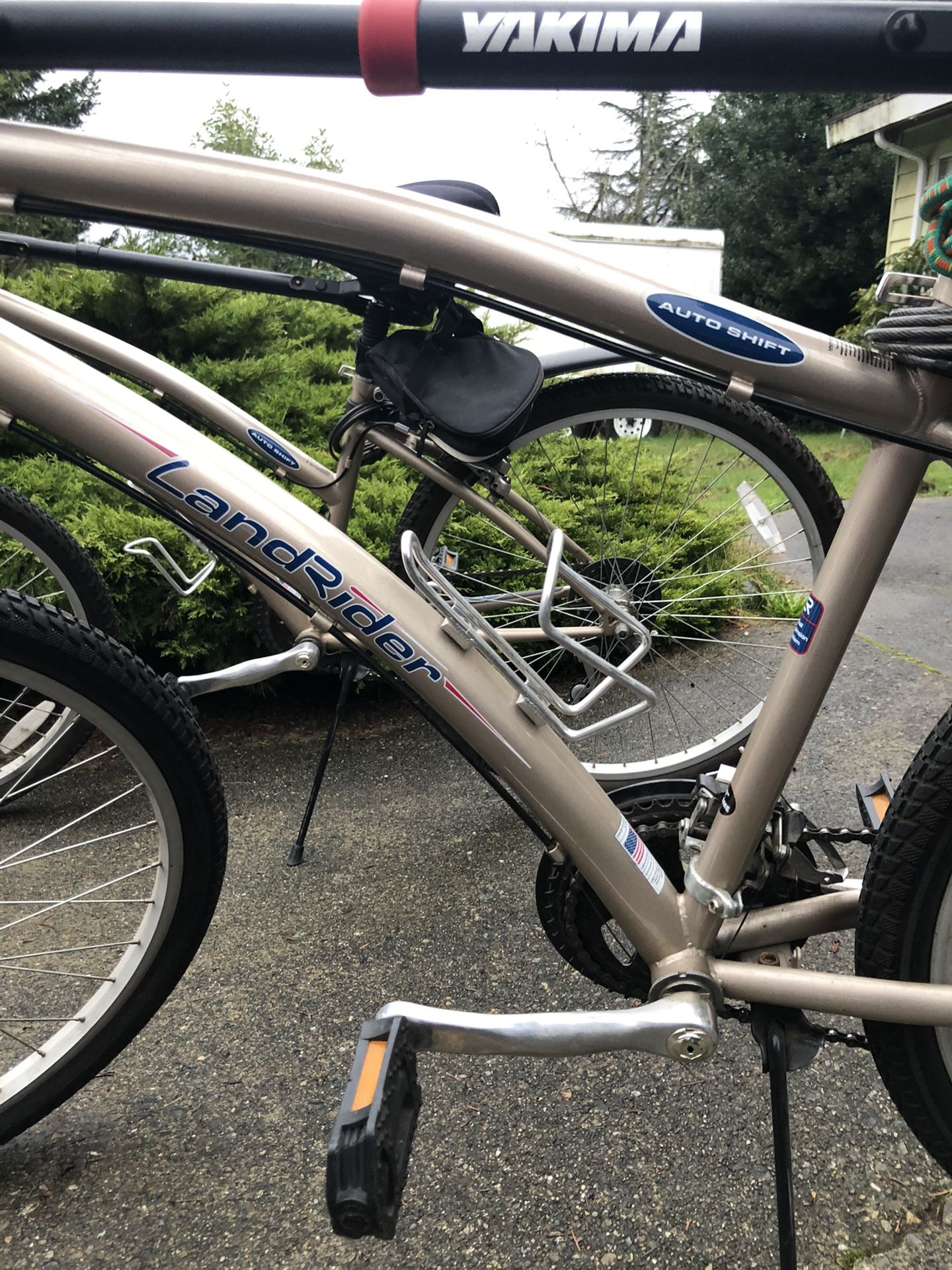 Hardly used LandRider Auto Shift Adult Bikes for Sale in Seattle, WA