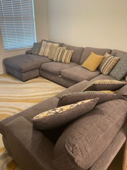 Large modern couch selectional sofa - excellent condition