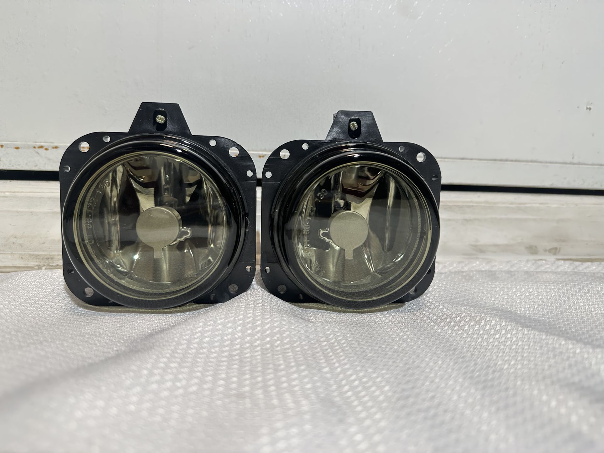 Mitsubishi Eclipse Smoke fog light year 2002 to 2005