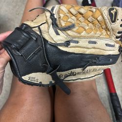 Mix up Baseball Glove 11 In