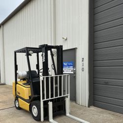 2005 Yale Propane Lift GLP040 - Only 2926 Hours