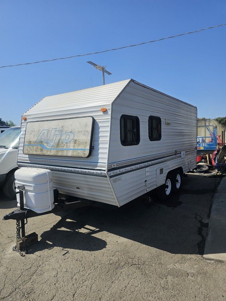 1998 Rv trailer 19 ft long for Sale in Manteca, CA - OfferUp