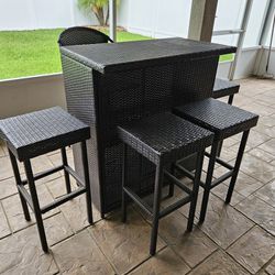 Wicker Patio Furniture, Bar and Stools, Beverage Cooler And Planter