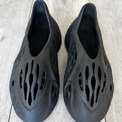 adidas Yeezy Carbon Black Foam Runners US Size 8