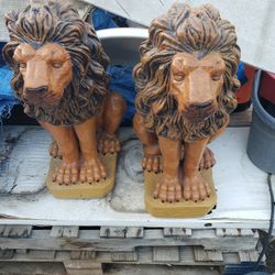 Pair Concrete Lions 23 Inch Tall