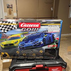 Carrera Go Slot Racing Set 28.21ft Racing