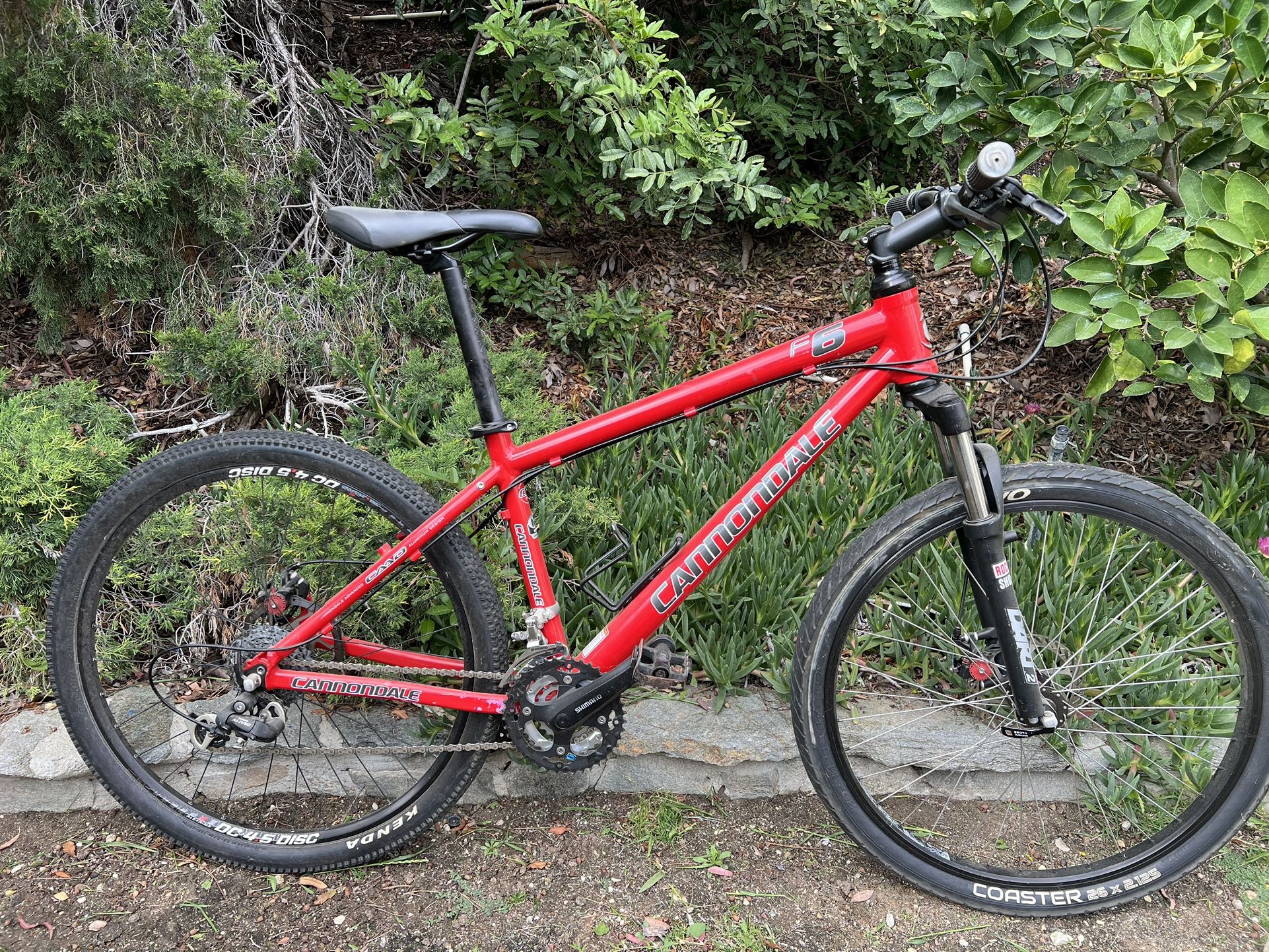 Cannondale F6 Mountain Bike With Disc brakes