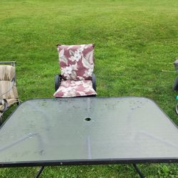 Table & 4 Chairs 
