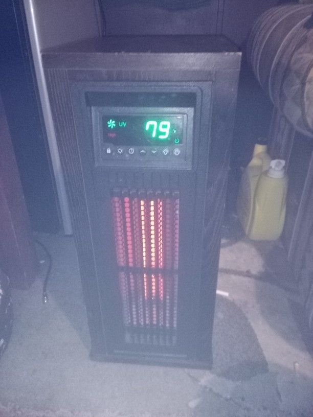 LifeSmart Tower Heater with Oscillation