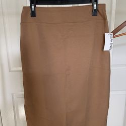 1 Brand New Nine West Medium Skirt