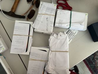 iPhone SE -5 Of Those  Unlock iPhone 11 Have 2 Of Those Sprint 