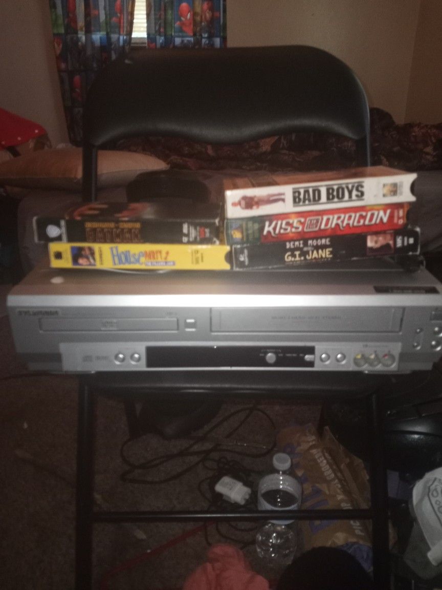 VCR Works DVD Player Doesn't It Comes With Five VCR Tapes