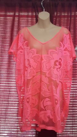 Exhilaration Lacey Floral mesh top